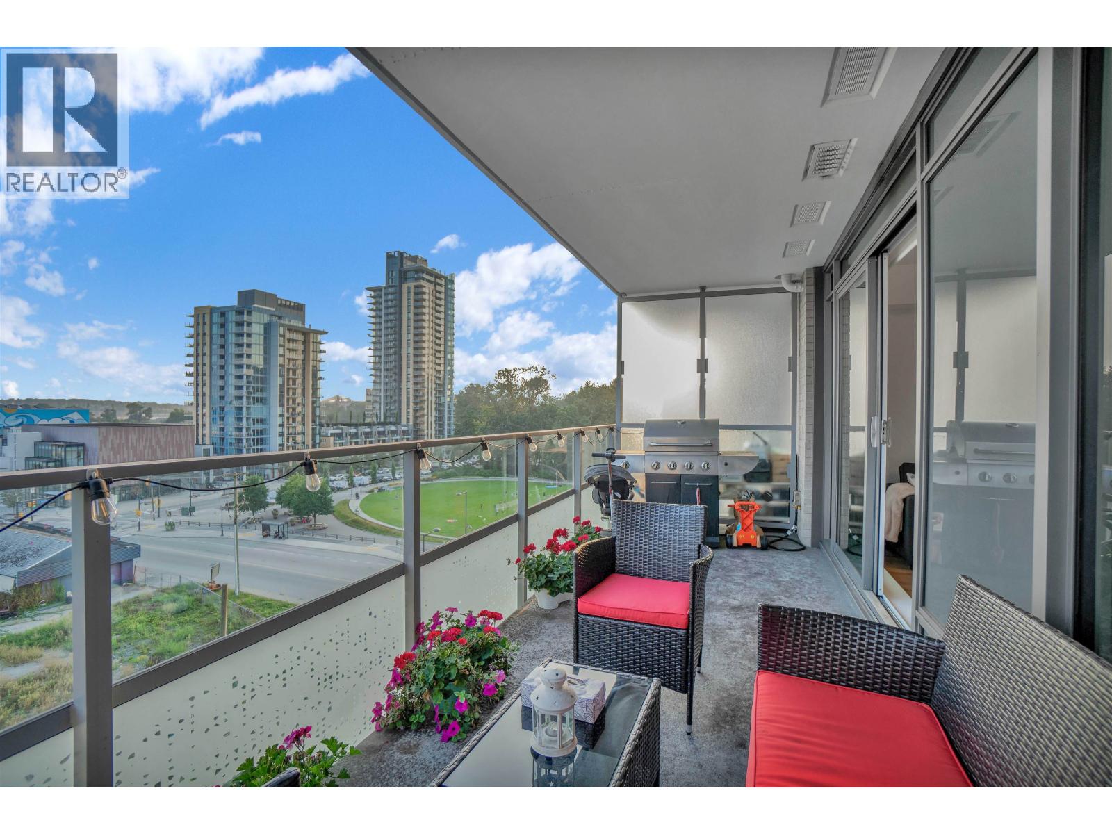 614 1500 FERN STREET, North Vancouver