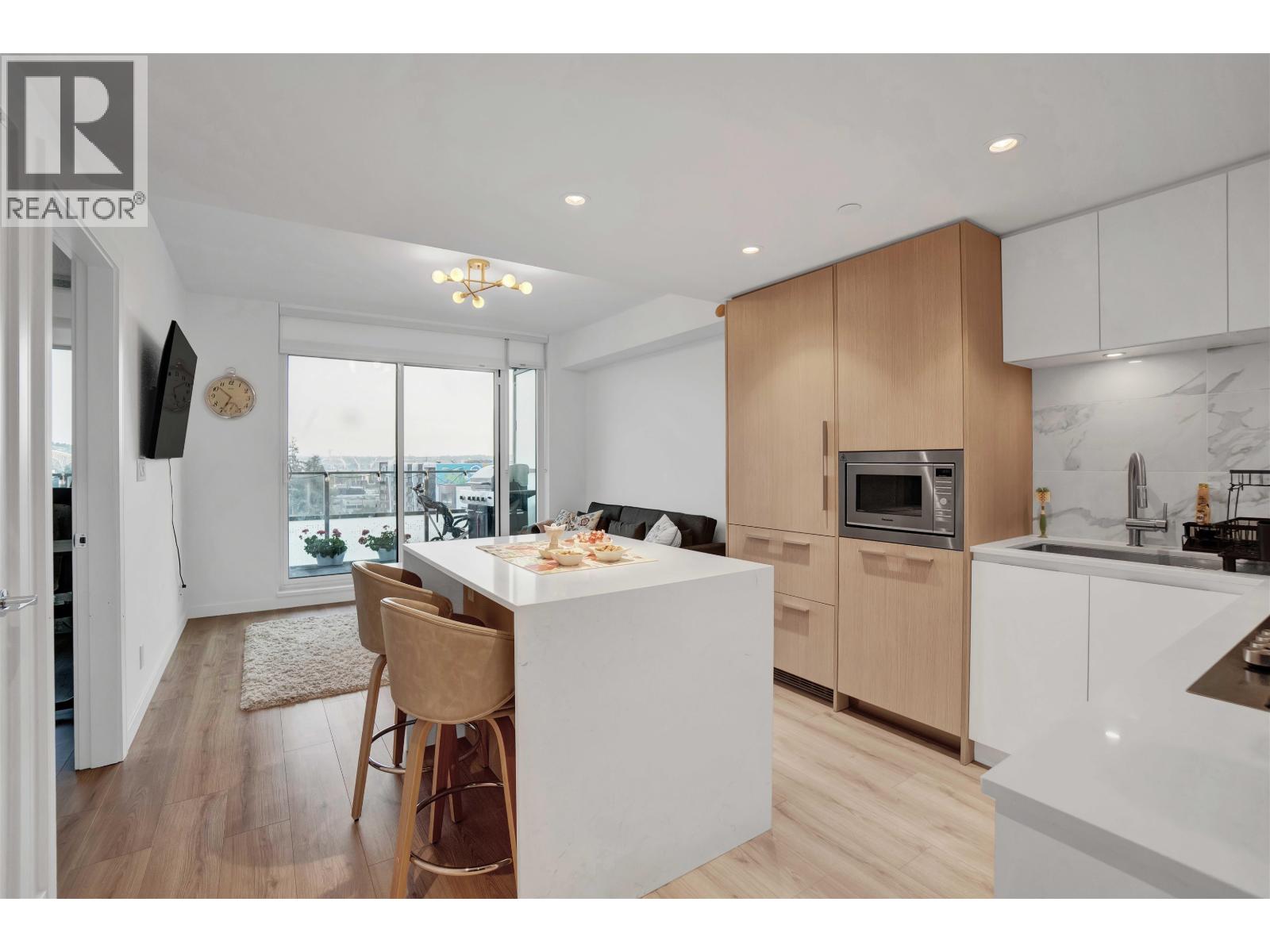 614 1500 FERN STREET, North Vancouver