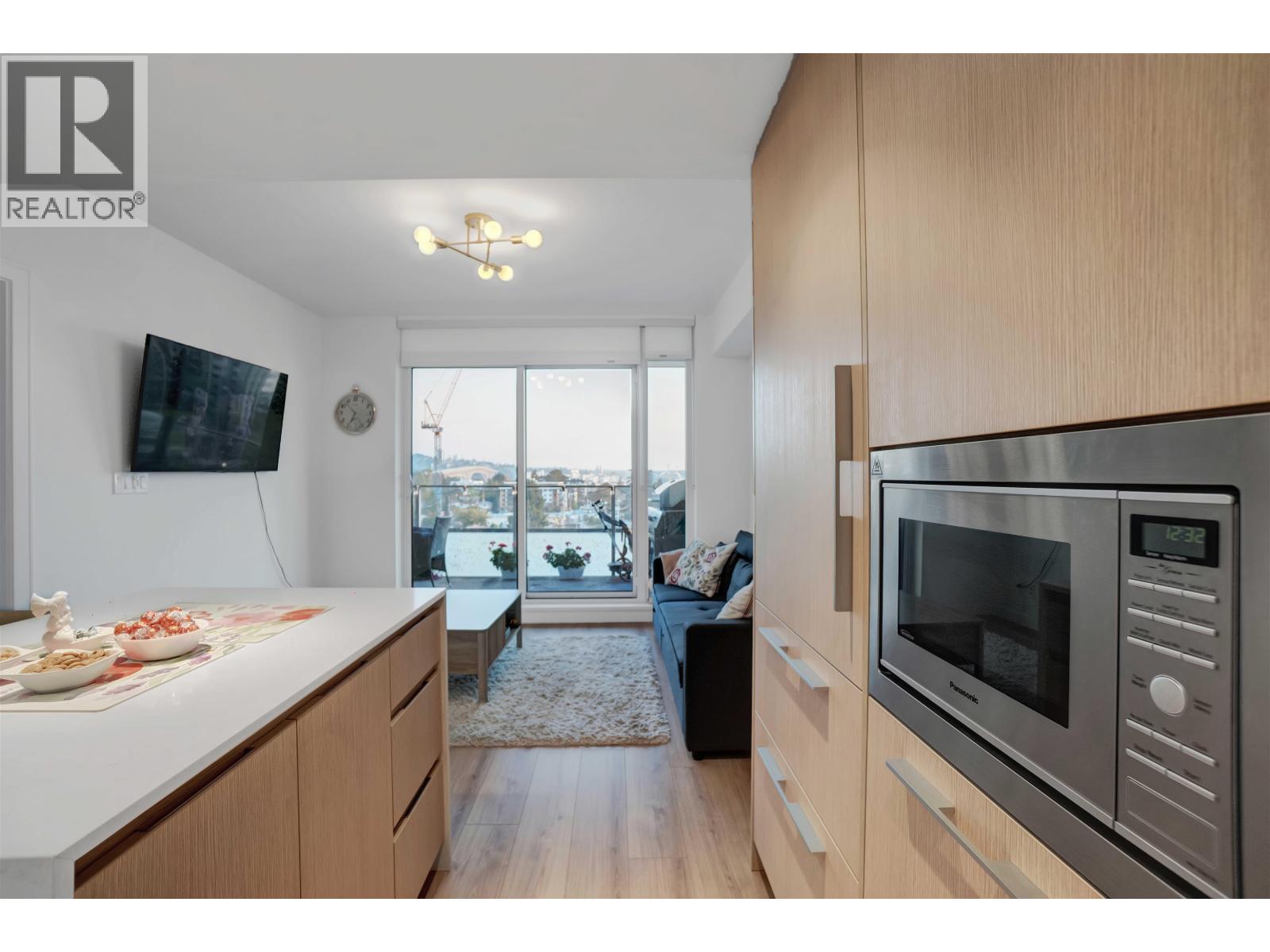614 1500 FERN STREET, North Vancouver