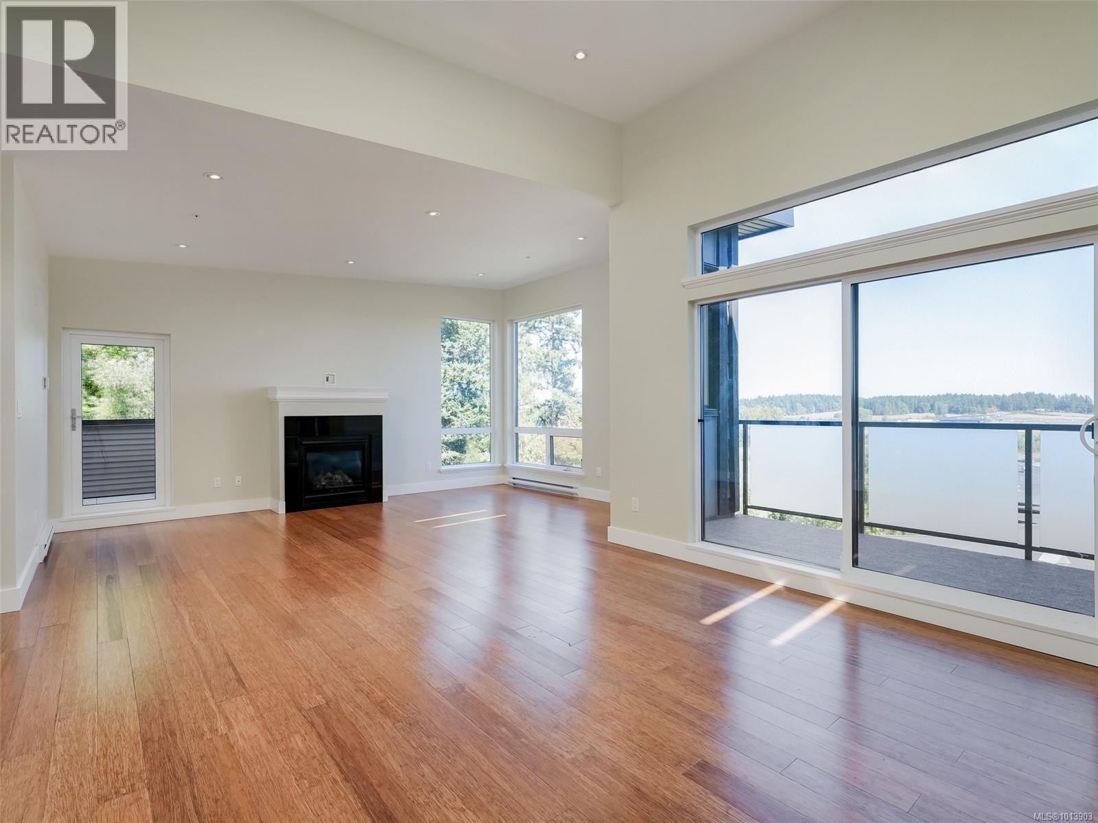 302 6981 East Saanich Rd, Central Saanich