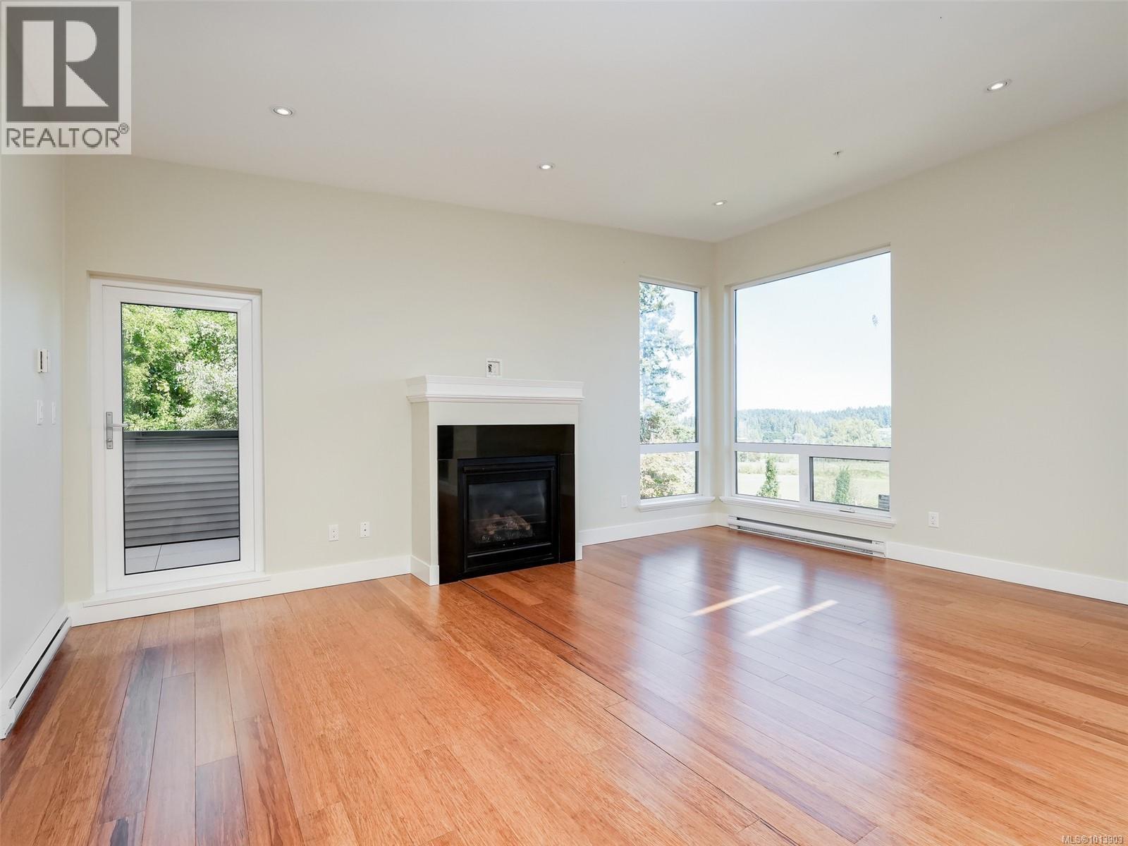 302 6981 East Saanich Rd, Central Saanich