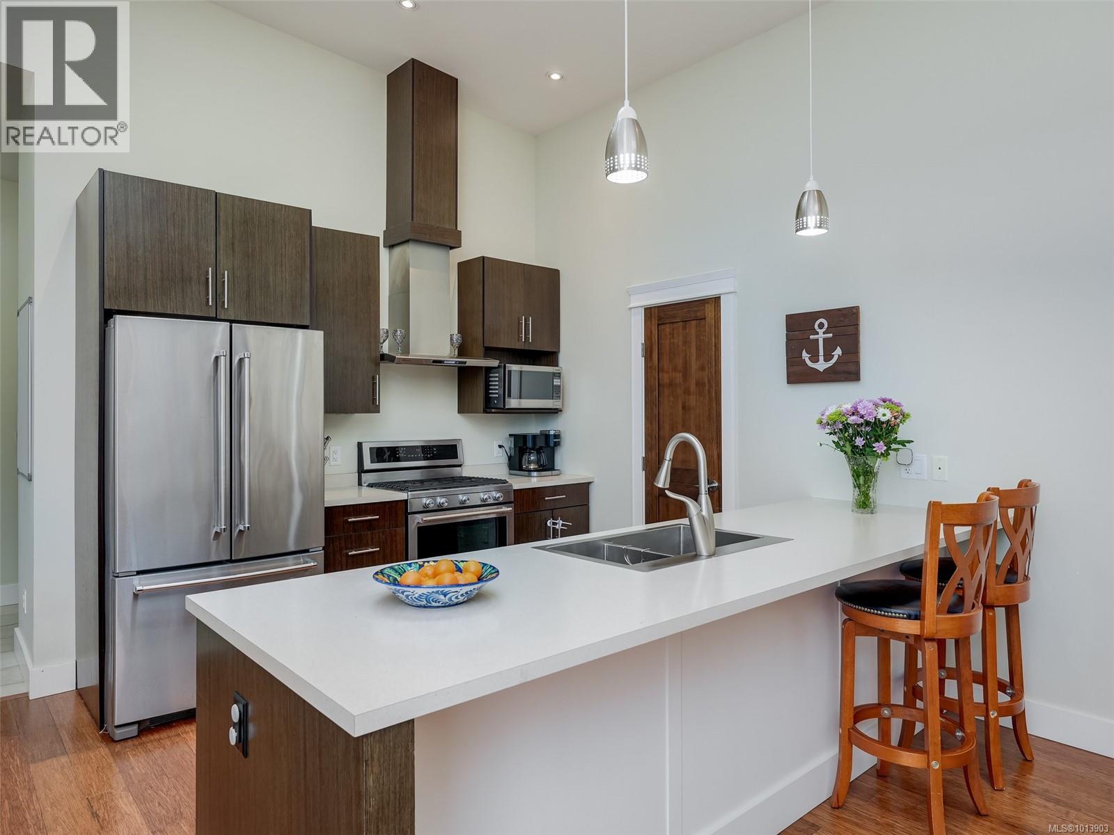 302 6981 East Saanich Rd, Central Saanich