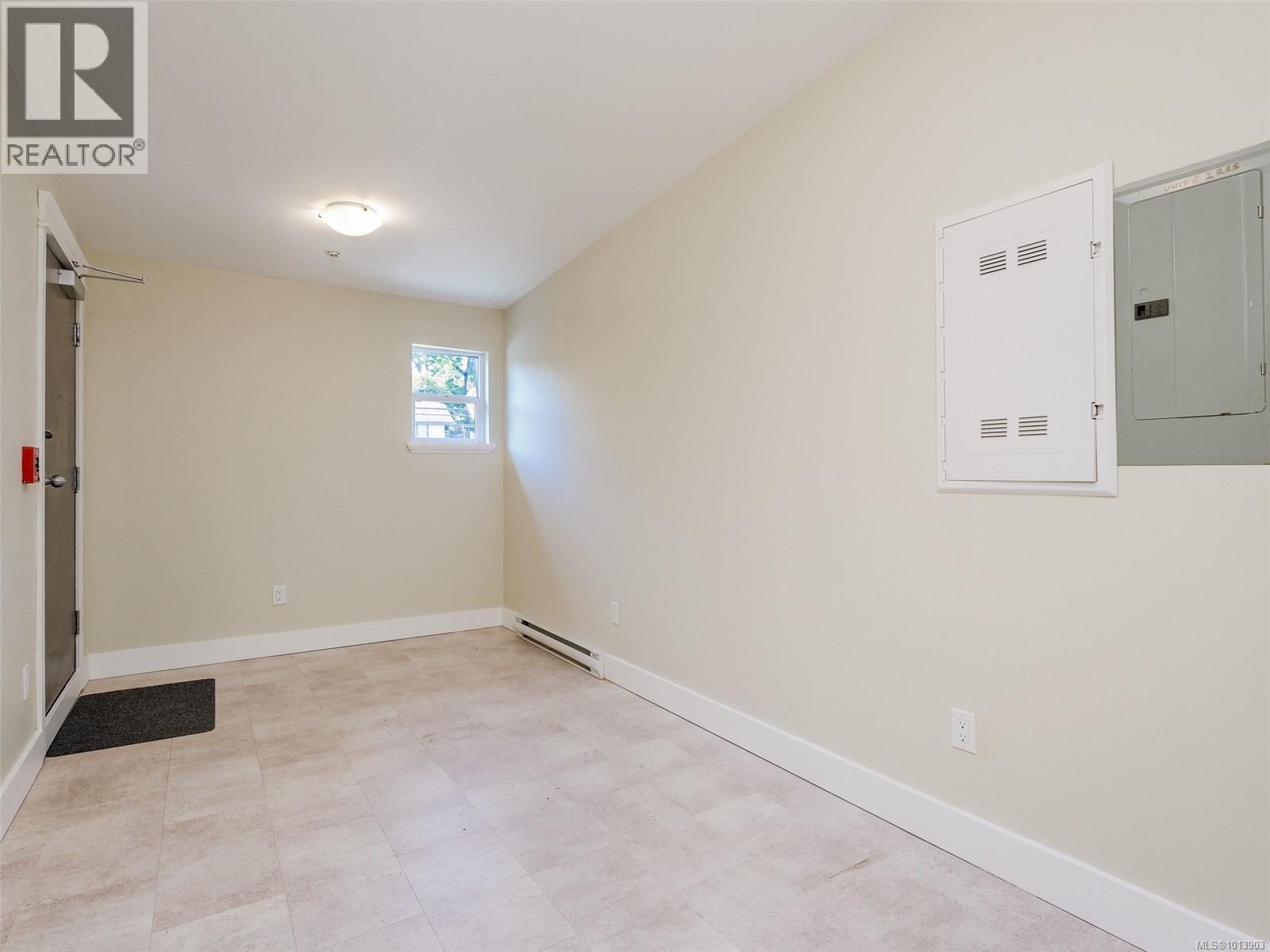 302 6981 East Saanich Rd, Central Saanich