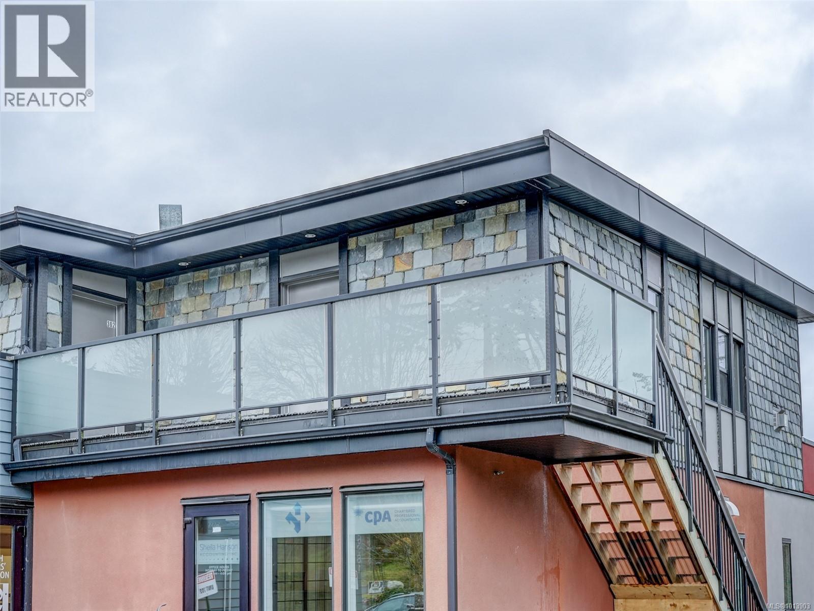 302 6981 East Saanich Rd, Central Saanich
