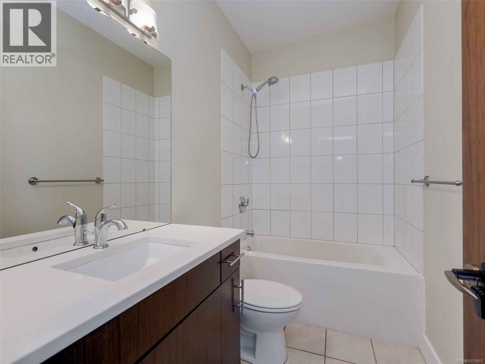 302 6981 East Saanich Rd, Central Saanich