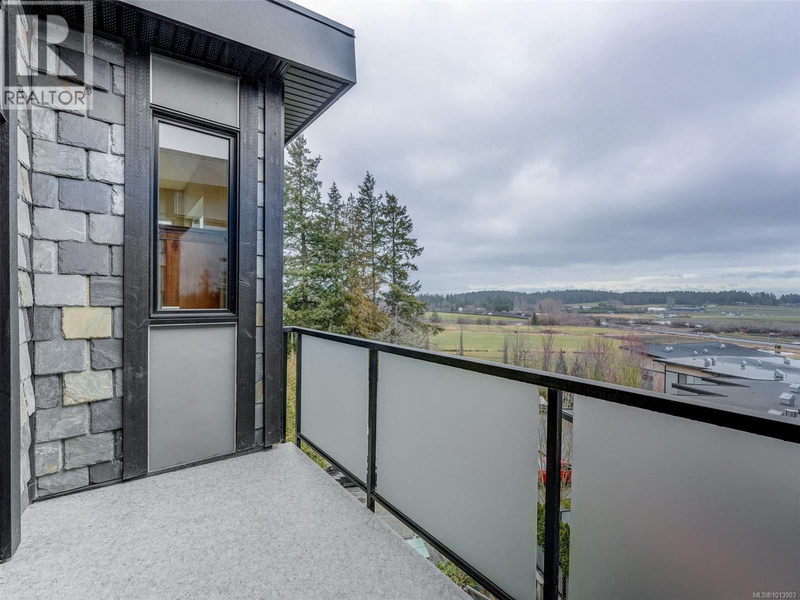 302 6981 East Saanich Rd, Central Saanich