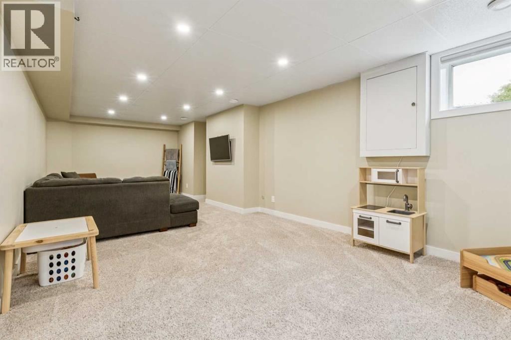 Single Family House Bungalow for Sale in  Macewan Ridge Place NW MacEwan Glen Calgary 