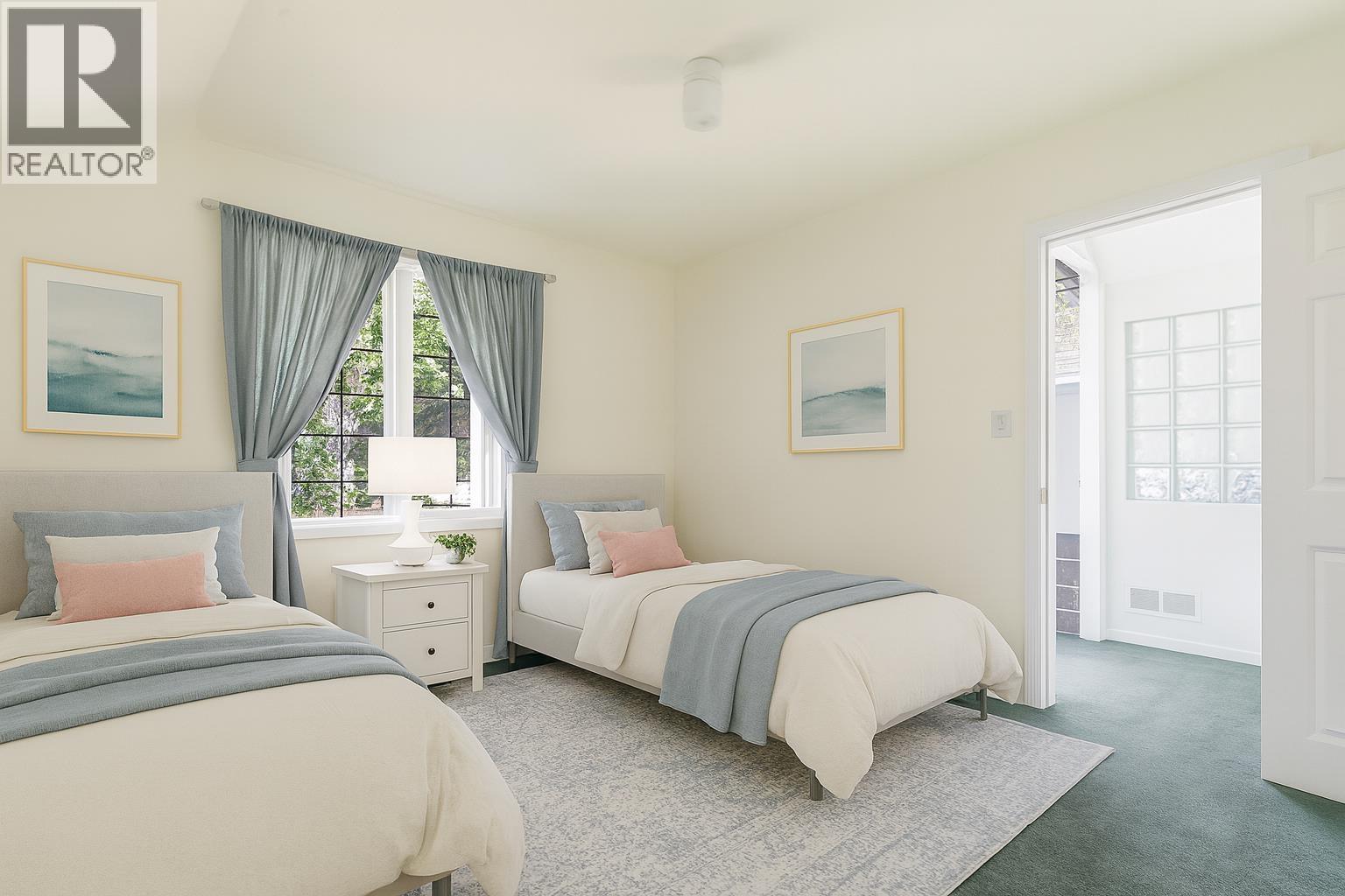 1376 11TH STREET, West Vancouver