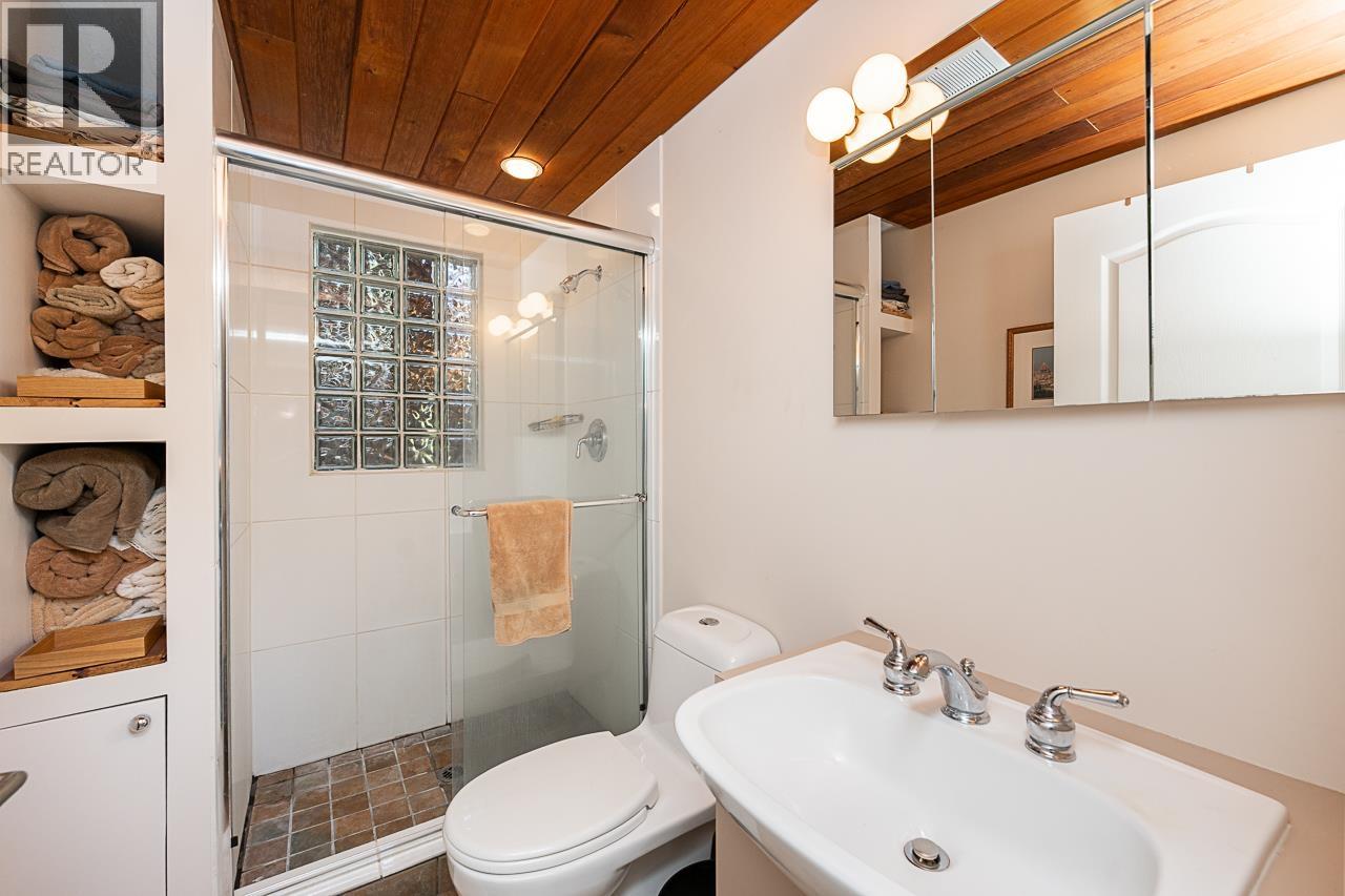 920 ADDERLEY STREET, North Vancouver