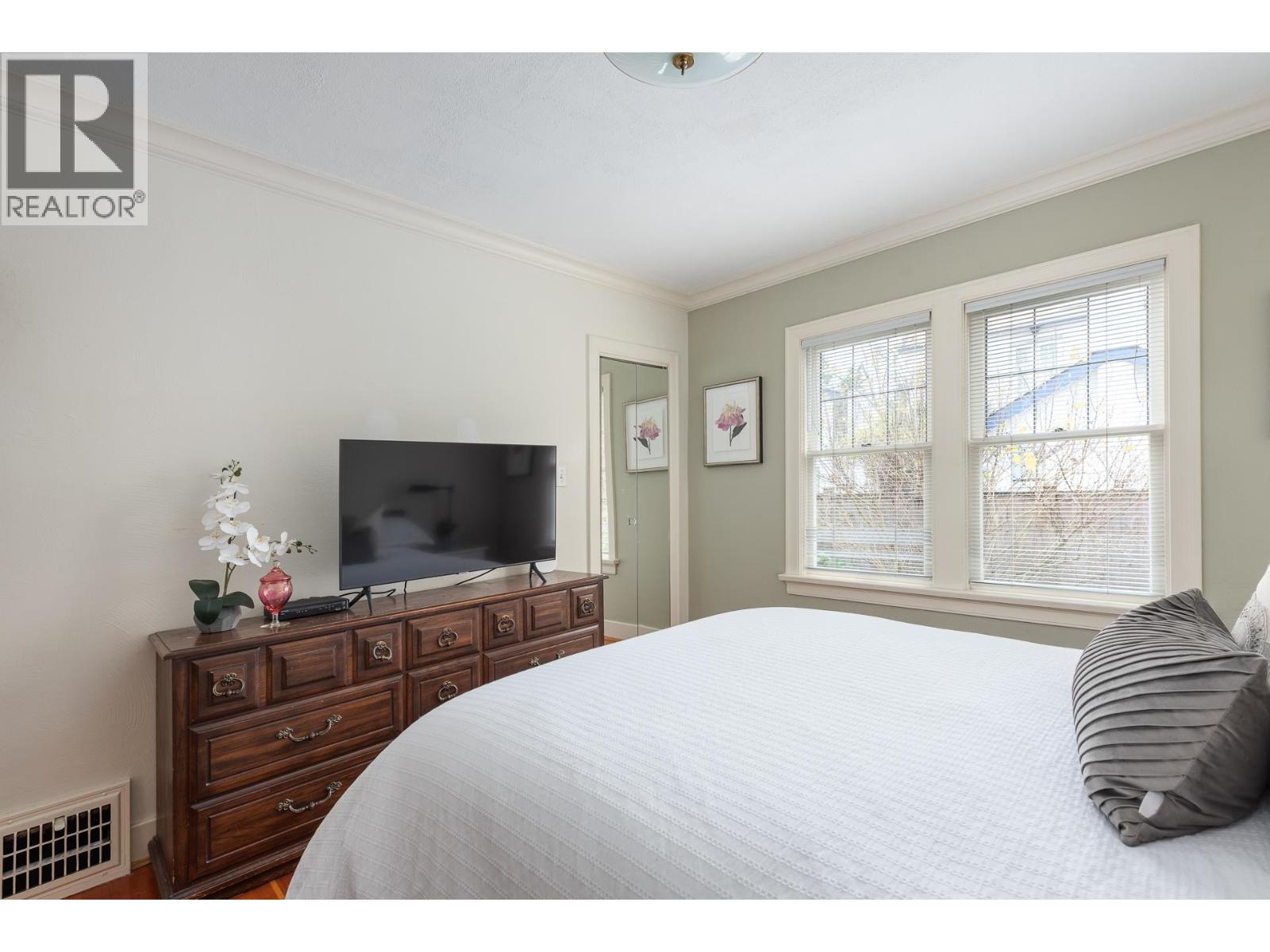 438 4TH STREET, New Westminster