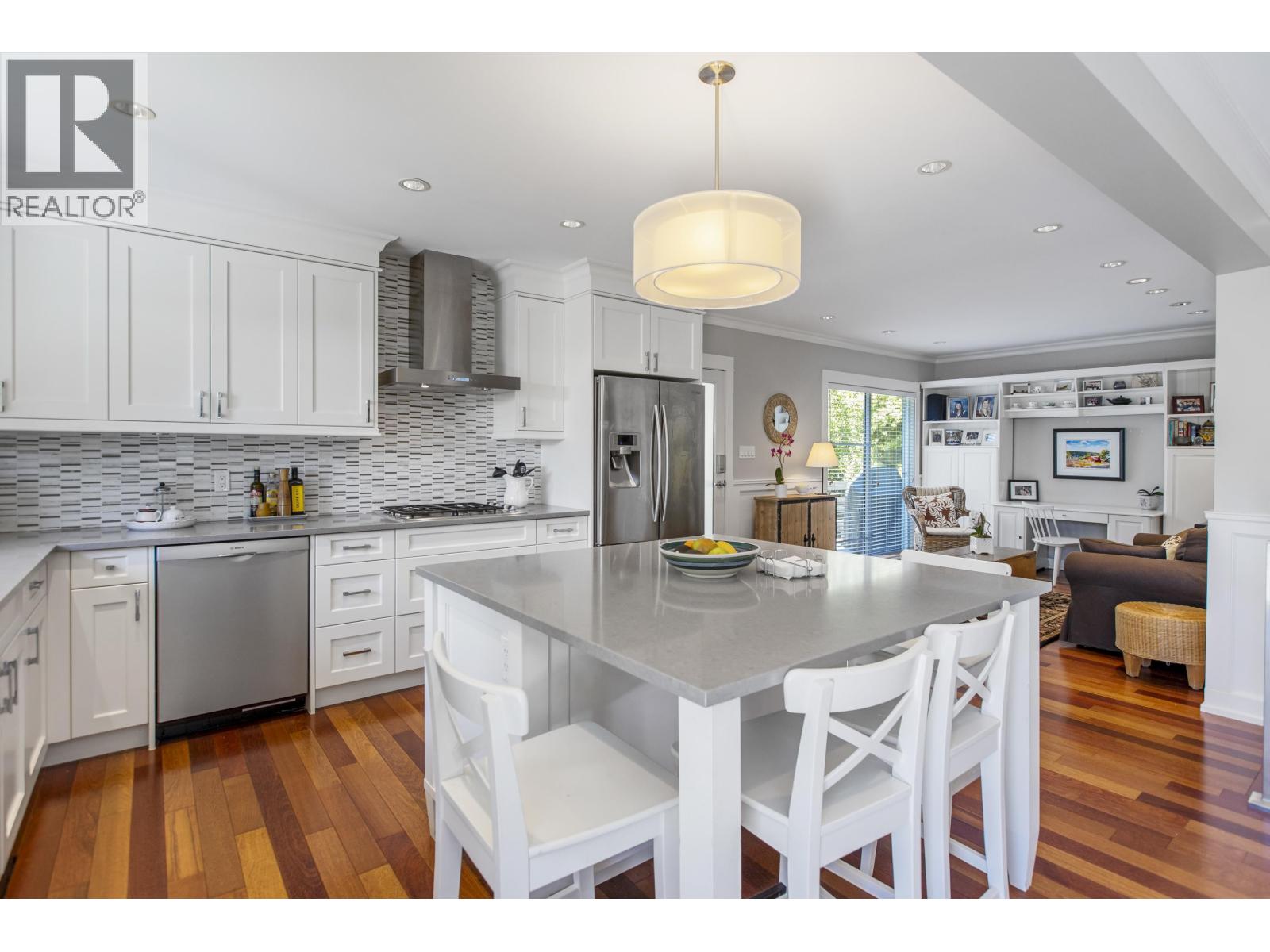 3420 ROCKVIEW PLACE, West Vancouver