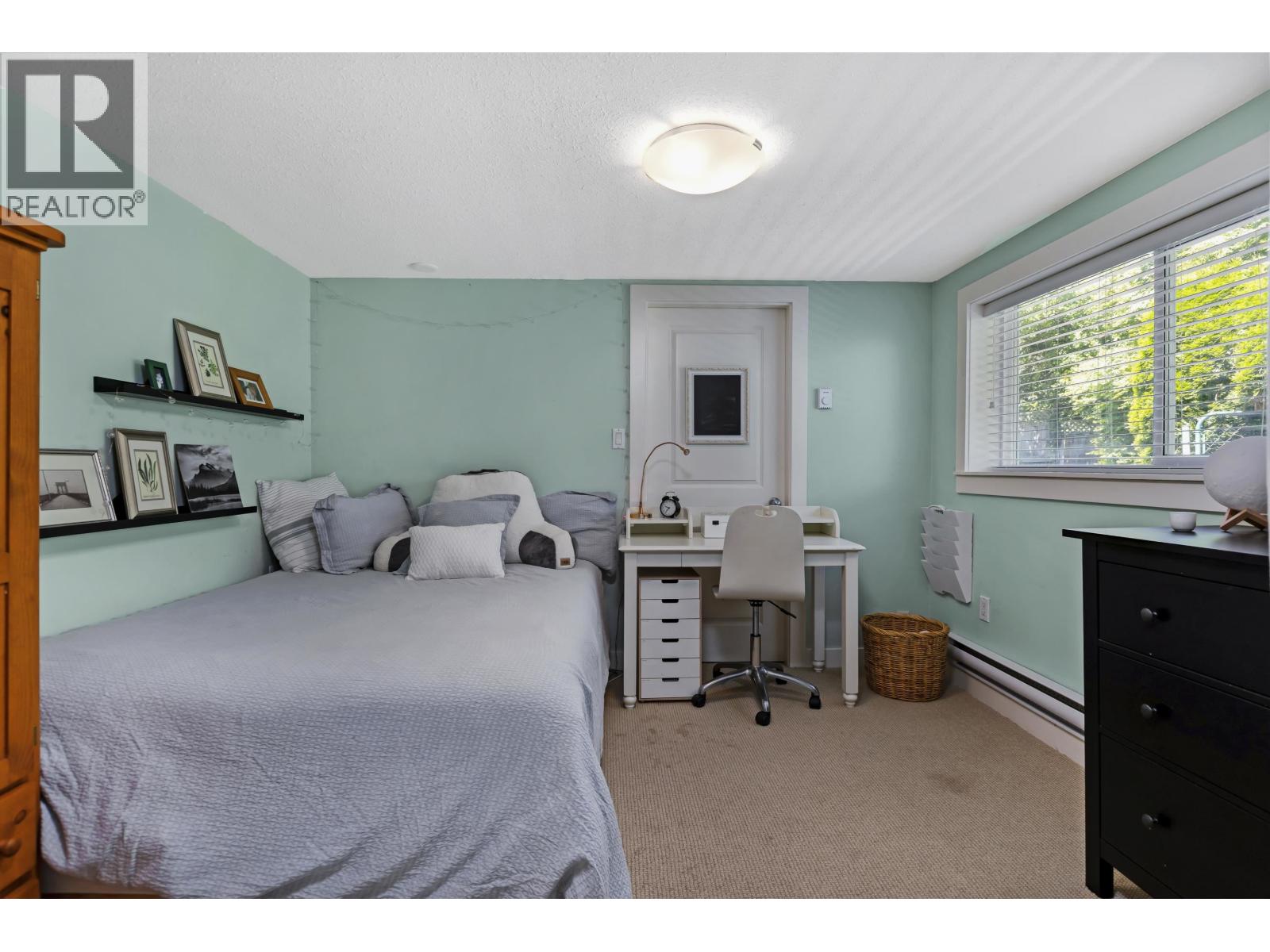 3420 ROCKVIEW PLACE, West Vancouver