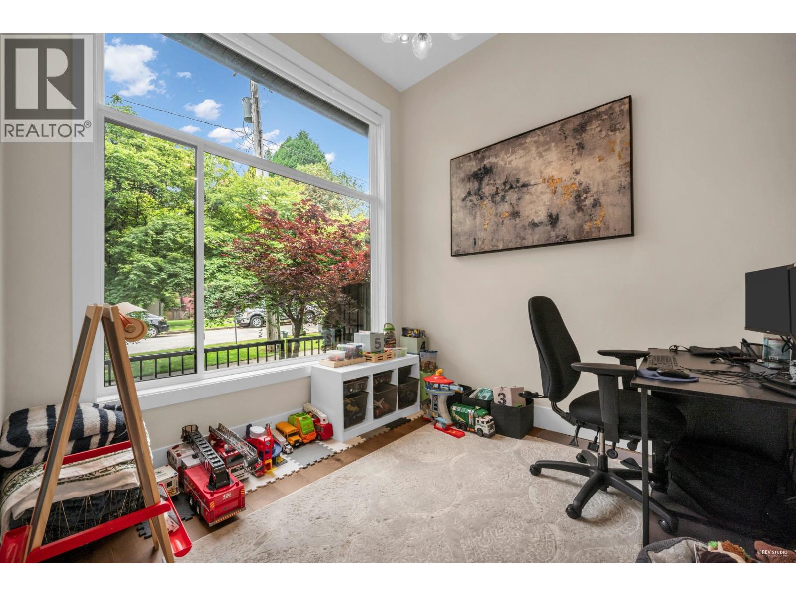 929 FOURTH STREET, New Westminster