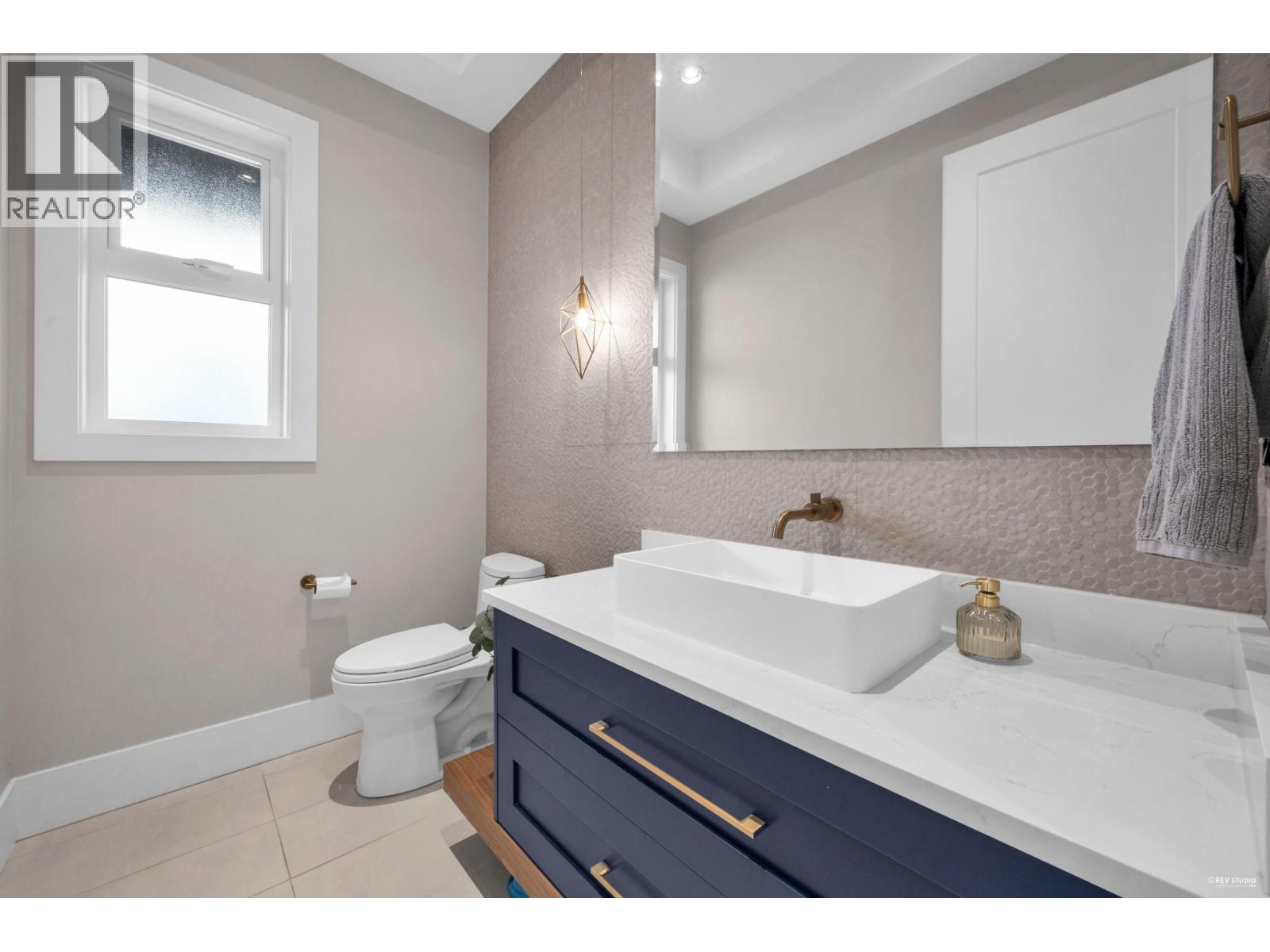 929 FOURTH STREET, New Westminster