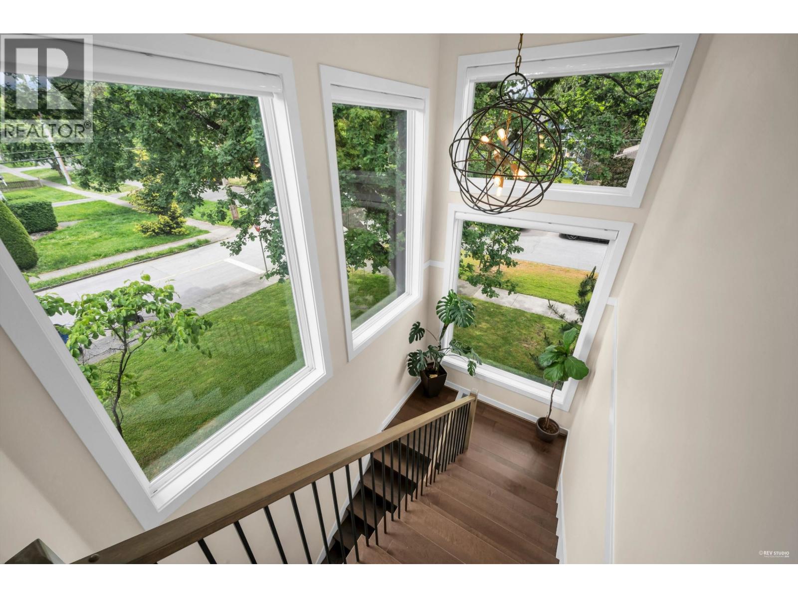 929 FOURTH STREET, New Westminster