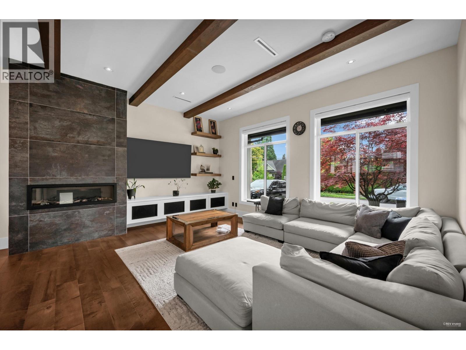 929 FOURTH STREET, New Westminster