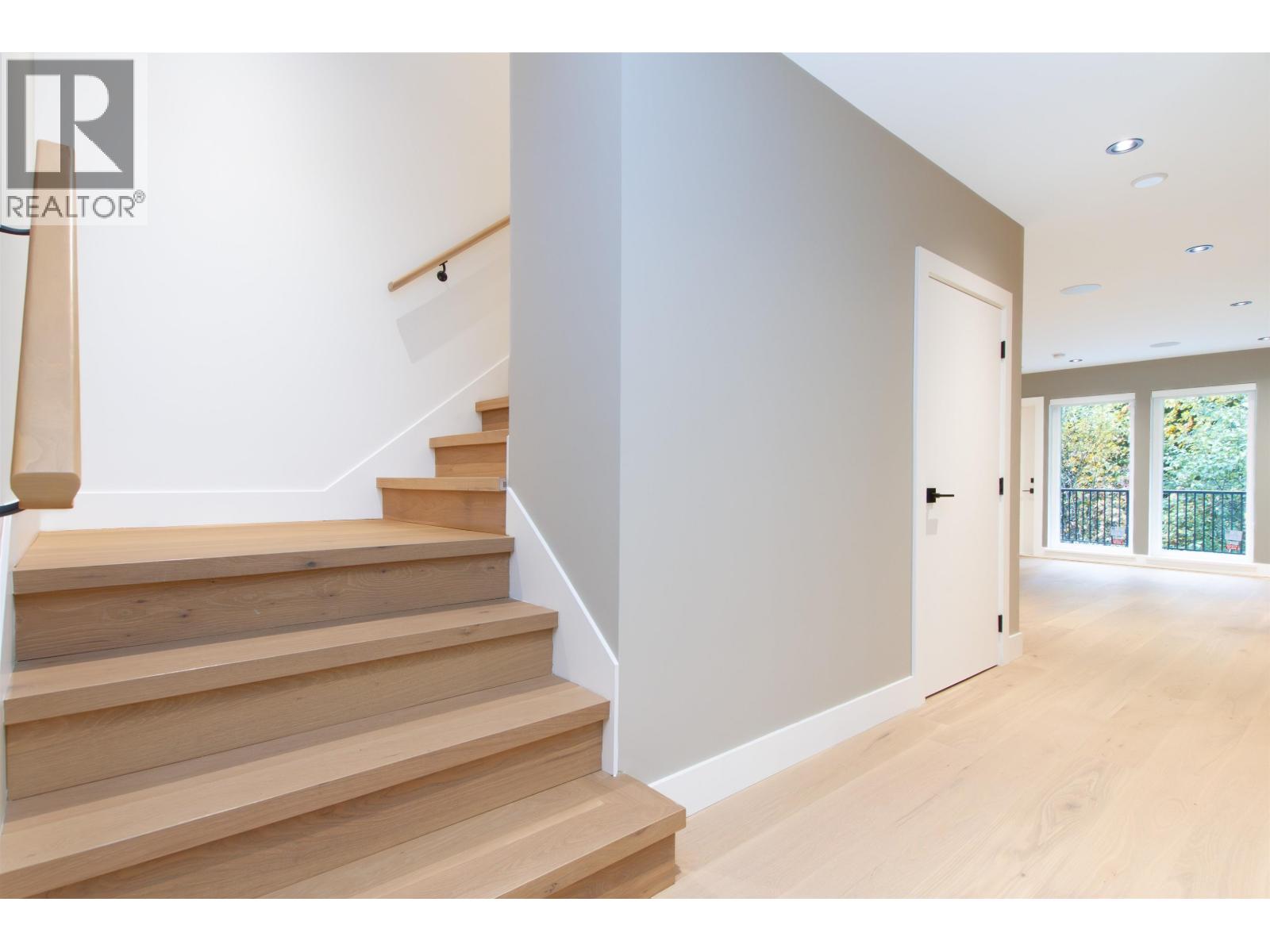 39 3385 MAMQUAM ROAD, Squamish