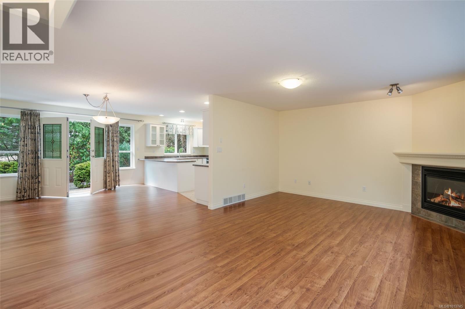 701 Humphrey Rd, Parksville