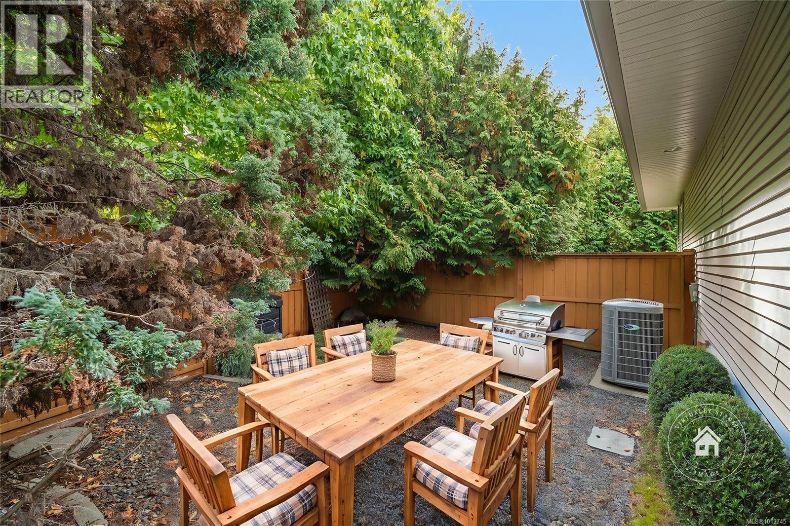 701 Humphrey Rd, Parksville