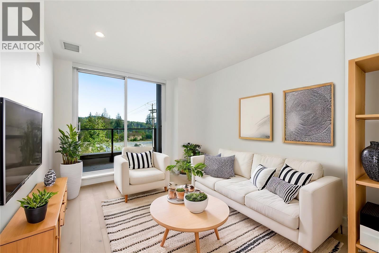 220 2000 Hannington Road, Langford