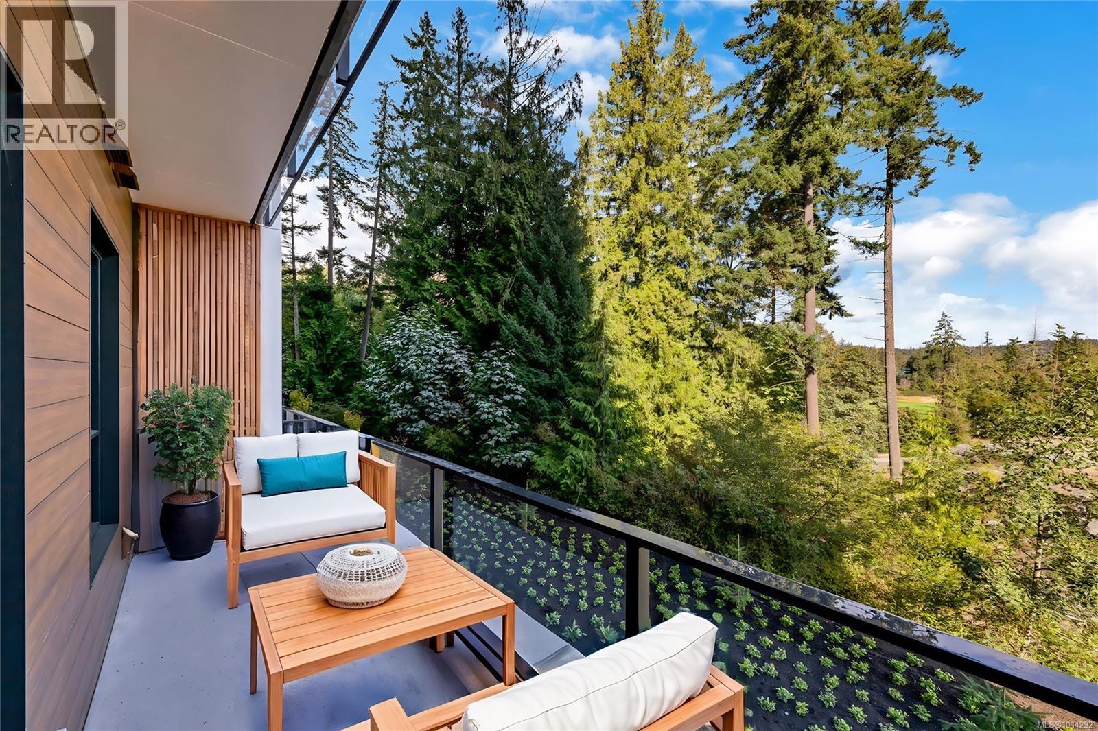 220 2000 Hannington Road, Langford