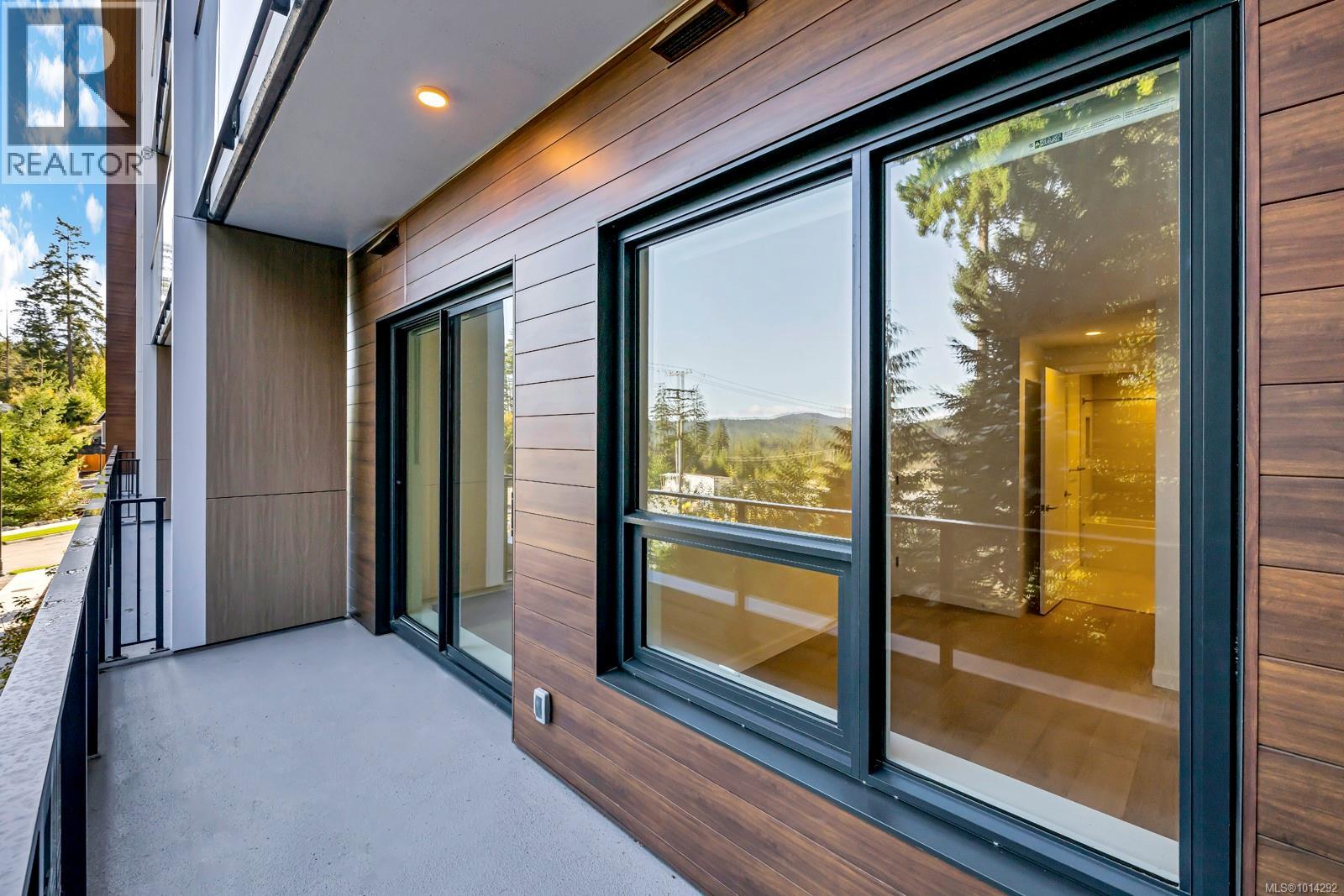 220 2000 Hannington Road, Langford
