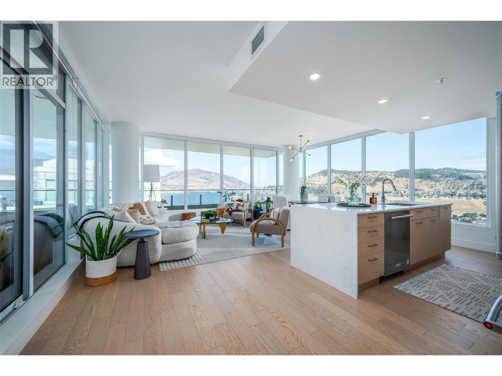 3006 1191 Sunset Drive, Kelowna