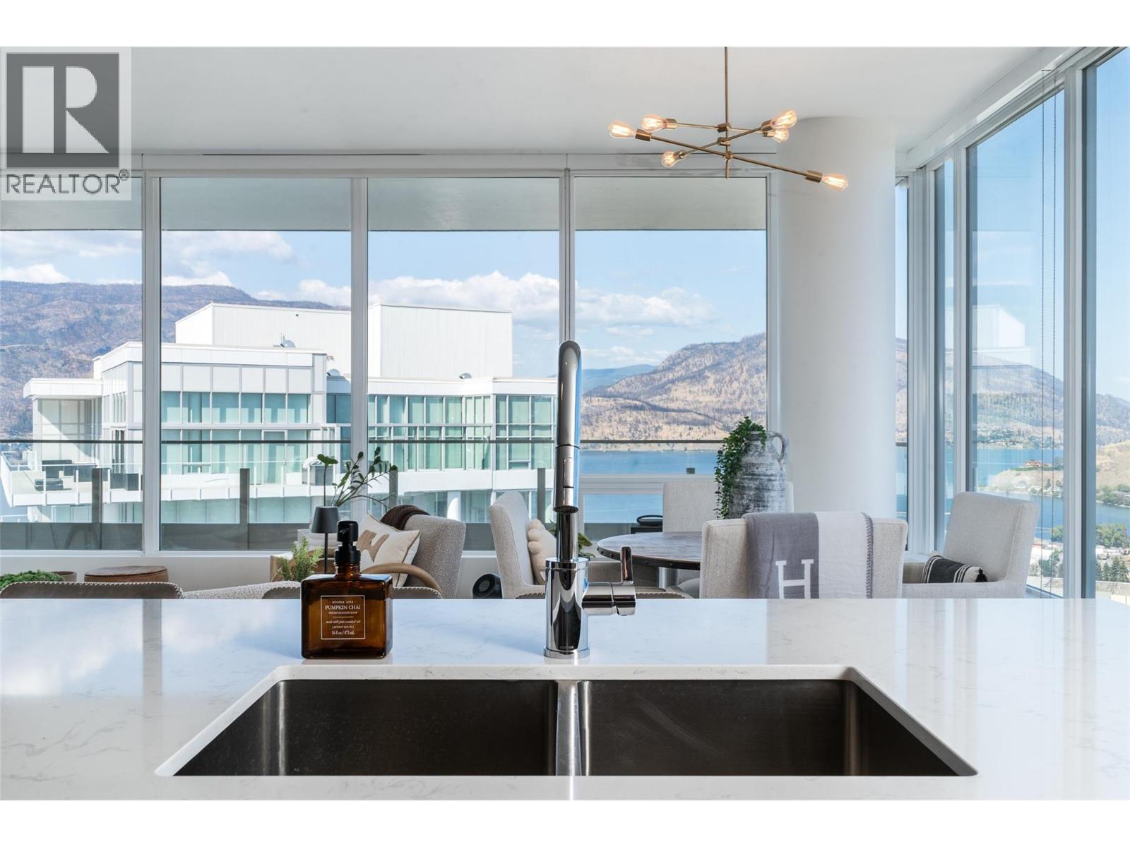 3006 1191 Sunset Drive, Kelowna