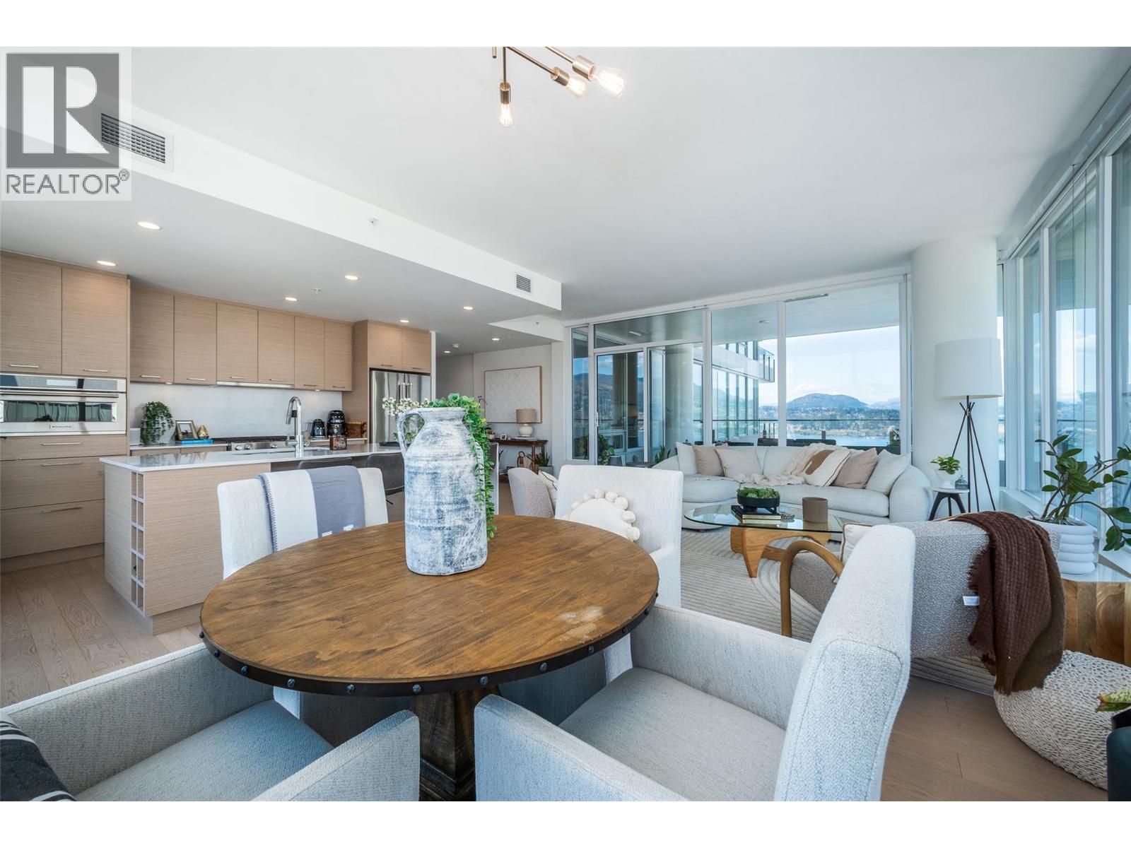 3006 1191 Sunset Drive, Kelowna