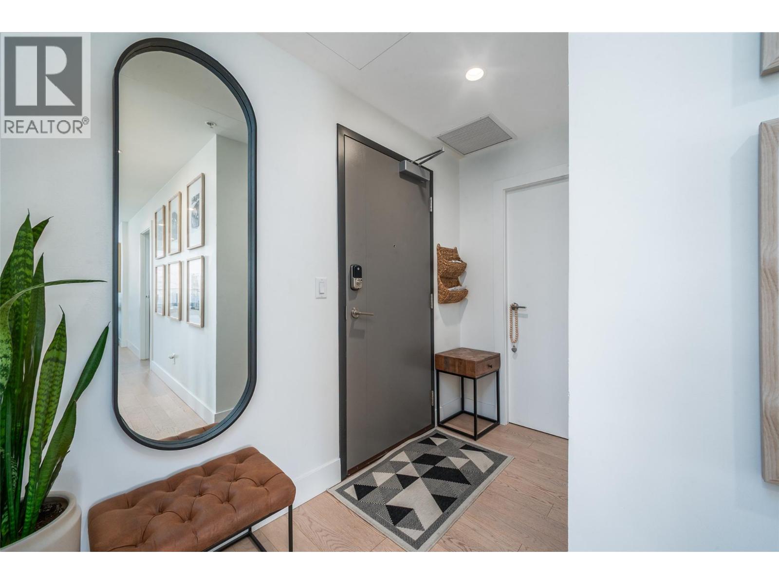 3006 1191 Sunset Drive, Kelowna