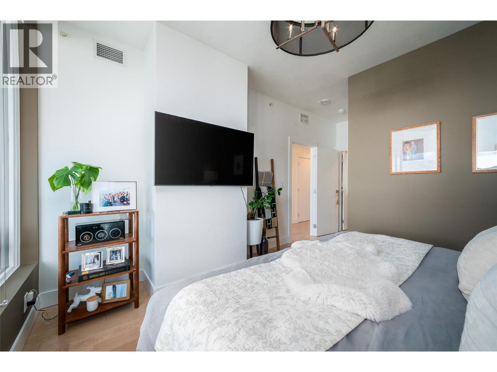 3006 1191 Sunset Drive, Kelowna