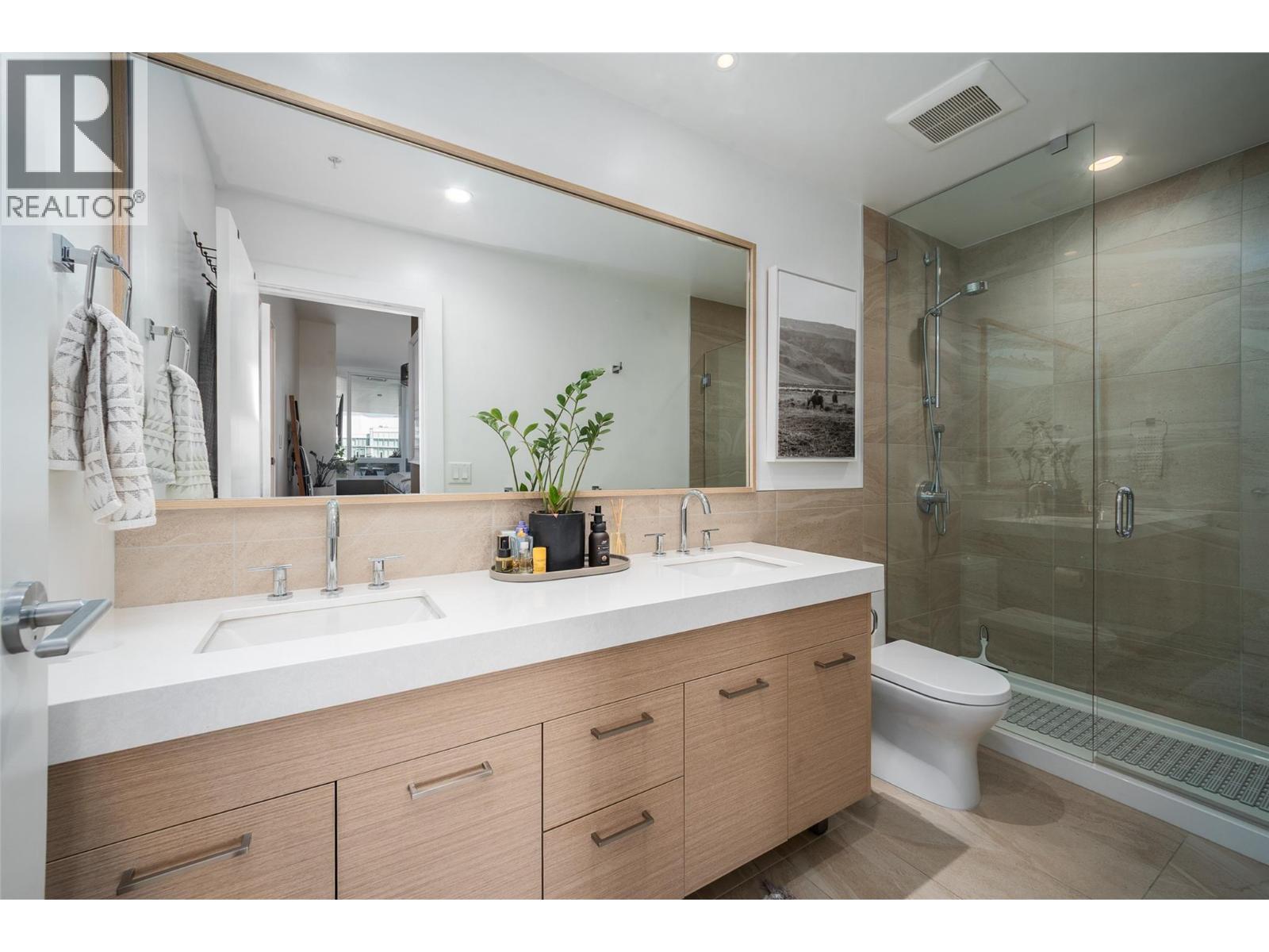 3006 1191 Sunset Drive, Kelowna