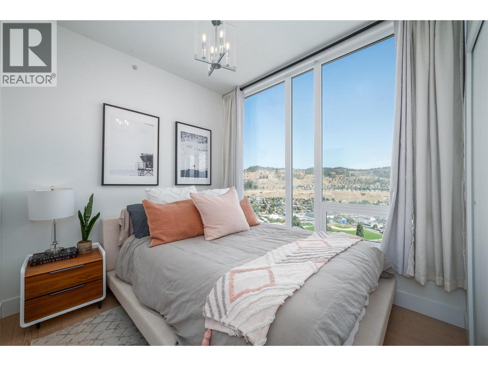 3006 1191 Sunset Drive, Kelowna