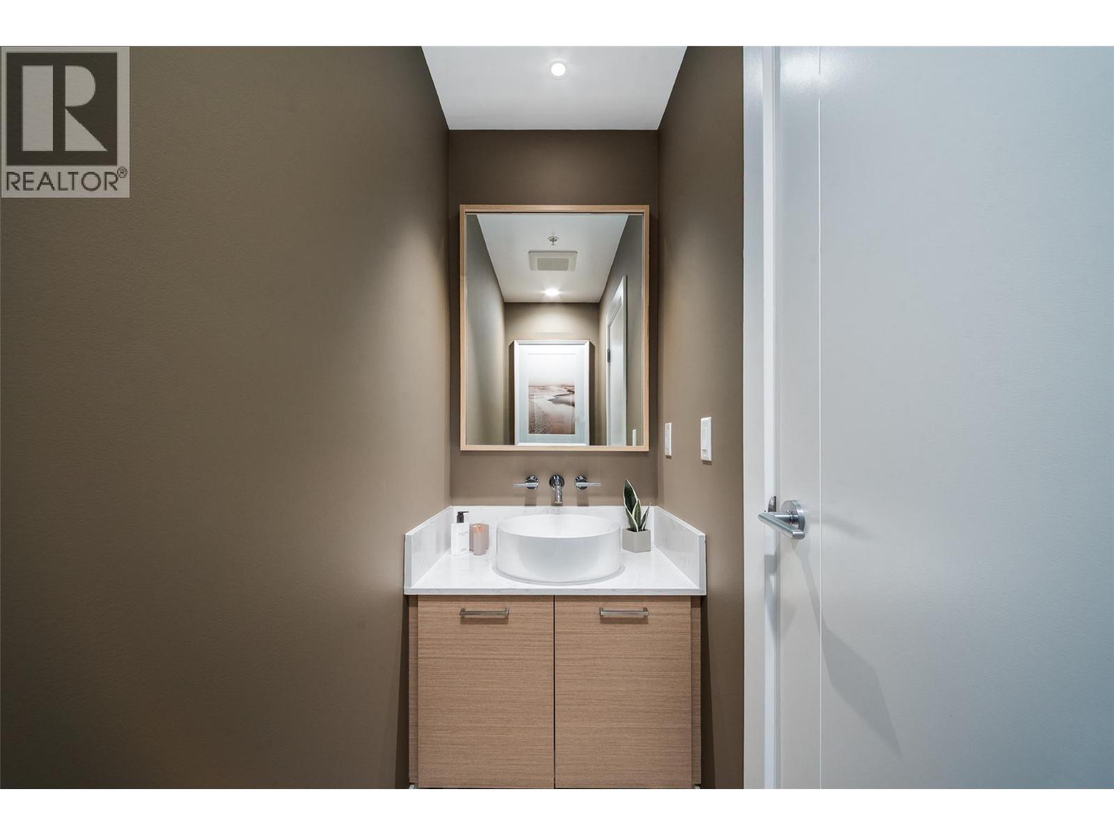 3006 1191 Sunset Drive, Kelowna