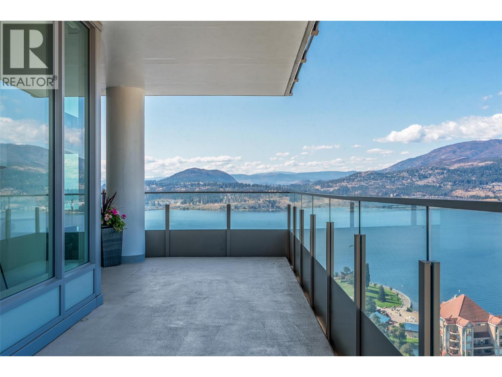3006 1191 Sunset Drive, Kelowna