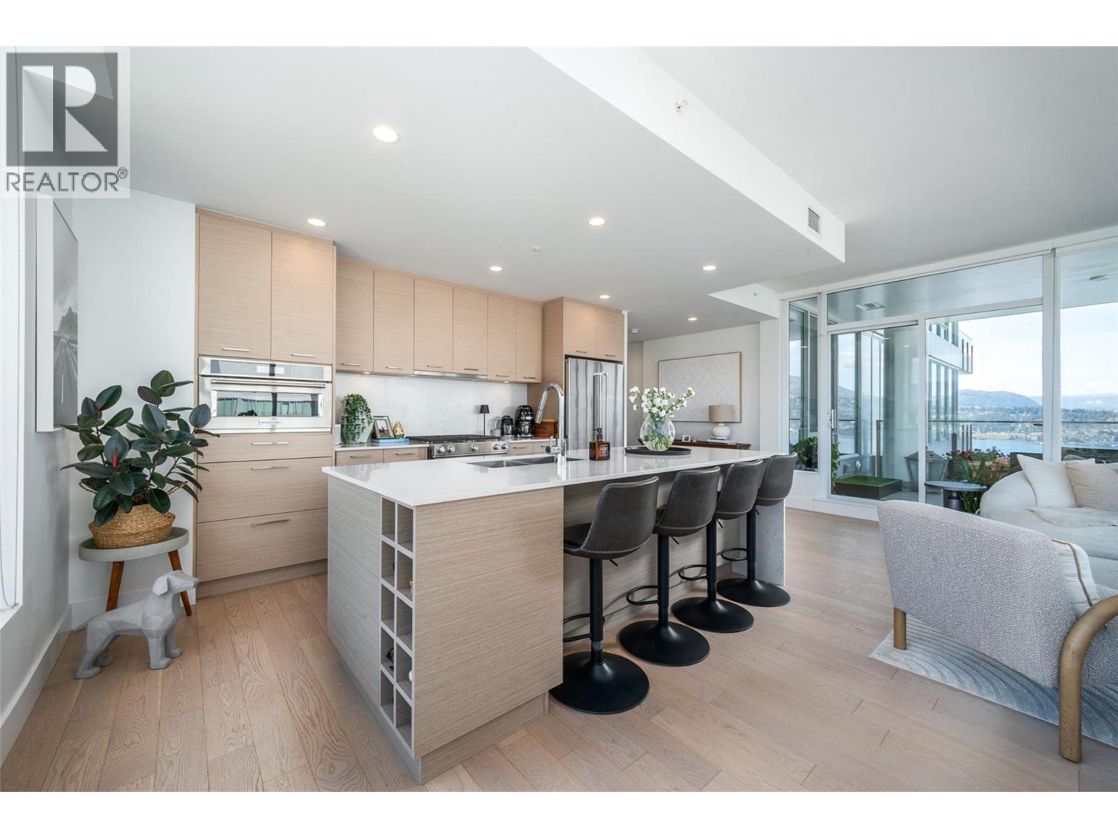 3006 1191 Sunset Drive, Kelowna