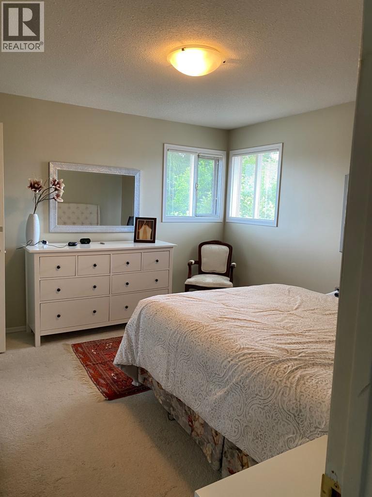  3343 Gordon Drive, Kelowna