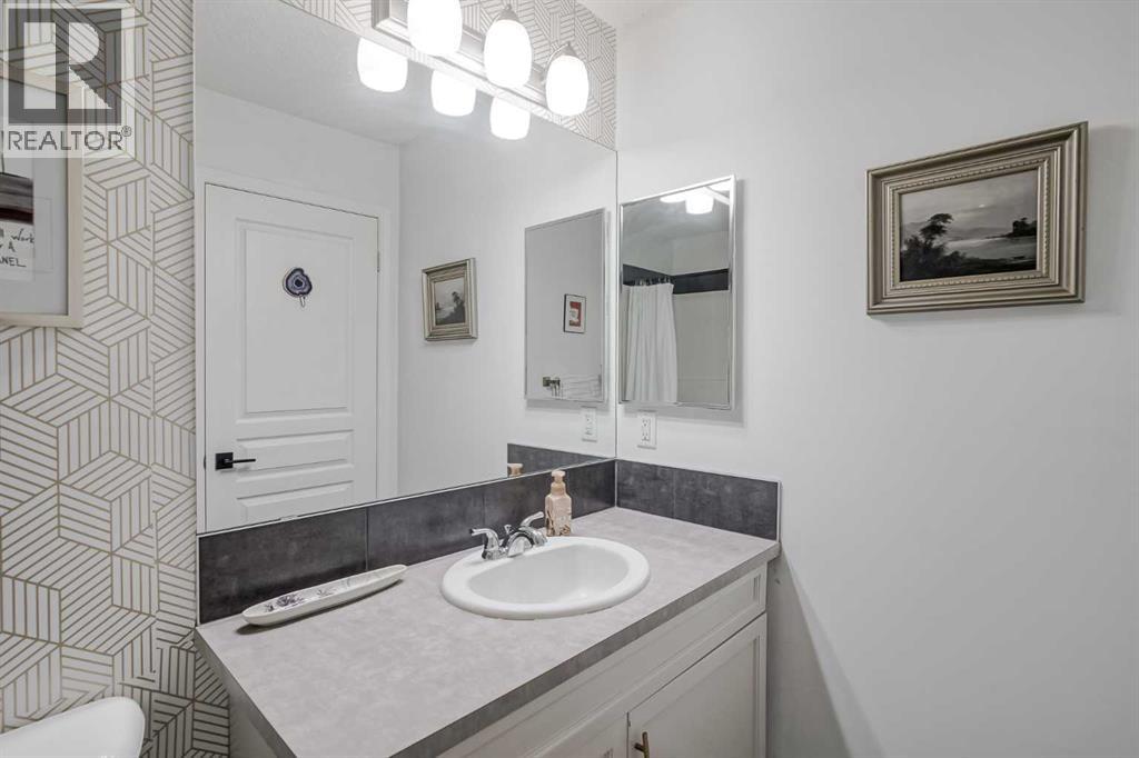 Single Family House for Sale in  Auburn Bay Close SE Auburn Bay Calgary 