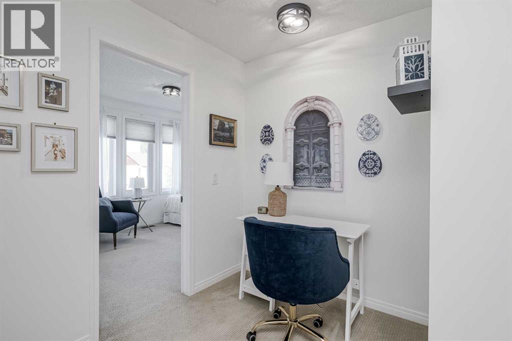 Single Family House for Sale in  Auburn Bay Close SE Auburn Bay Calgary 