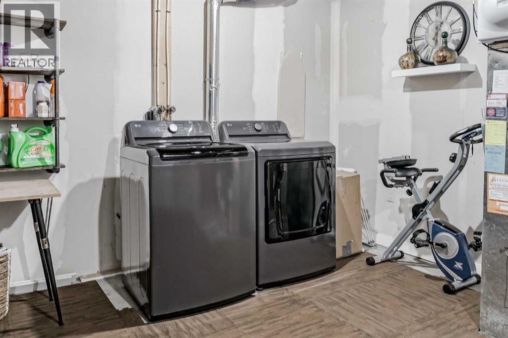 Single Family House for Sale in  Auburn Bay Close SE Auburn Bay Calgary 