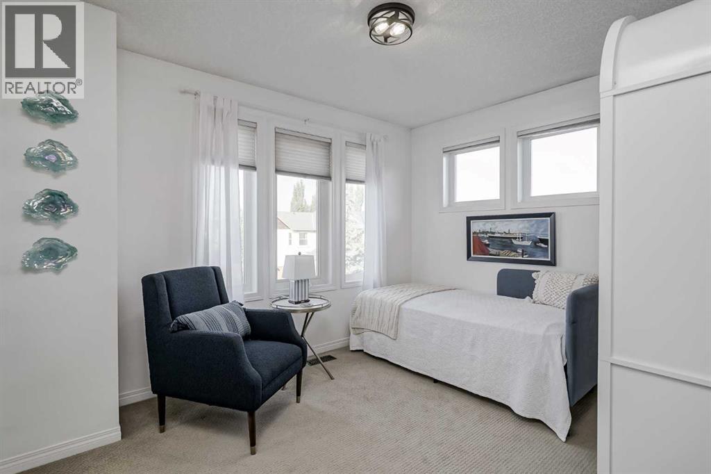 Single Family House for Sale in  Auburn Bay Close SE Auburn Bay Calgary 
