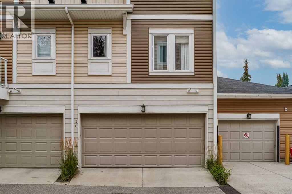 Single Family House for Sale in  Auburn Bay Close SE Auburn Bay Calgary 