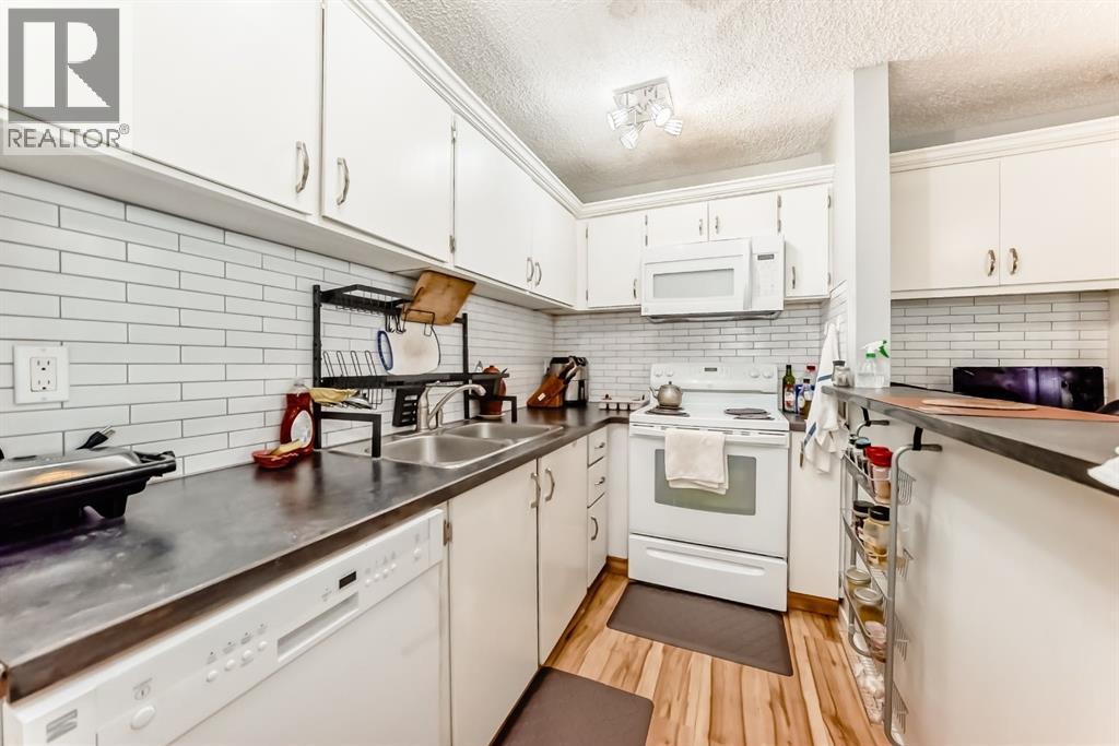 Single Family House for Sale in    Street SE Forest Lawn Calgary 