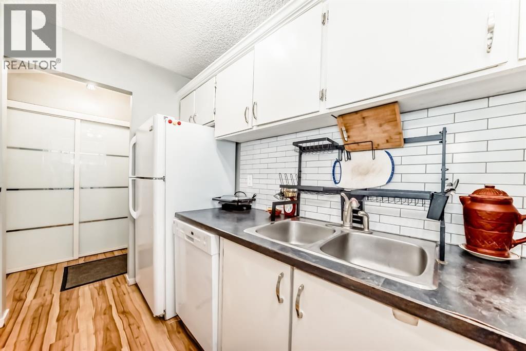 Single Family House for Sale in    Street SE Forest Lawn Calgary 