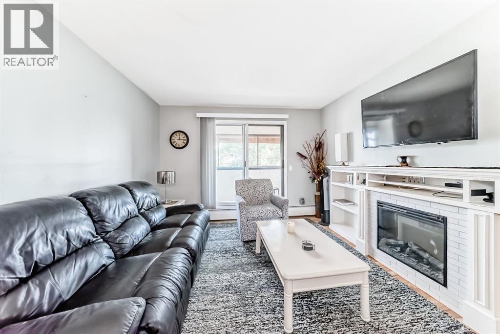 Single Family House for Sale in    Street SE Forest Lawn Calgary 