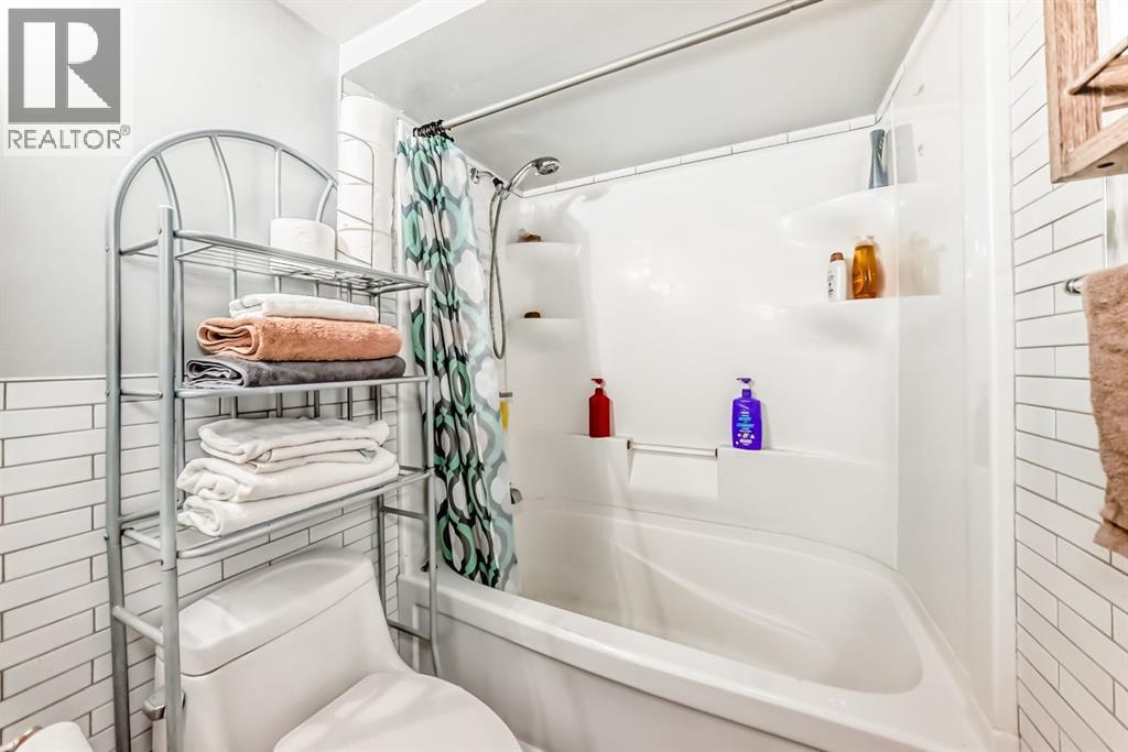 Single Family House for Sale in    Street SE Forest Lawn Calgary 