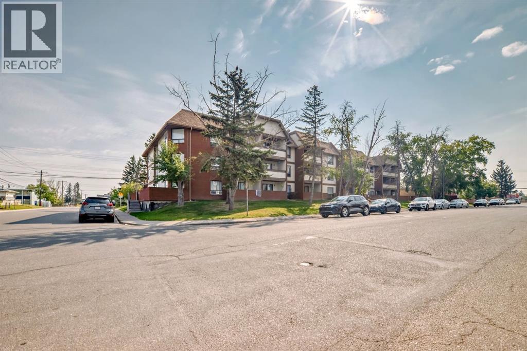 Single Family House for Sale in    Street SE Forest Lawn Calgary 