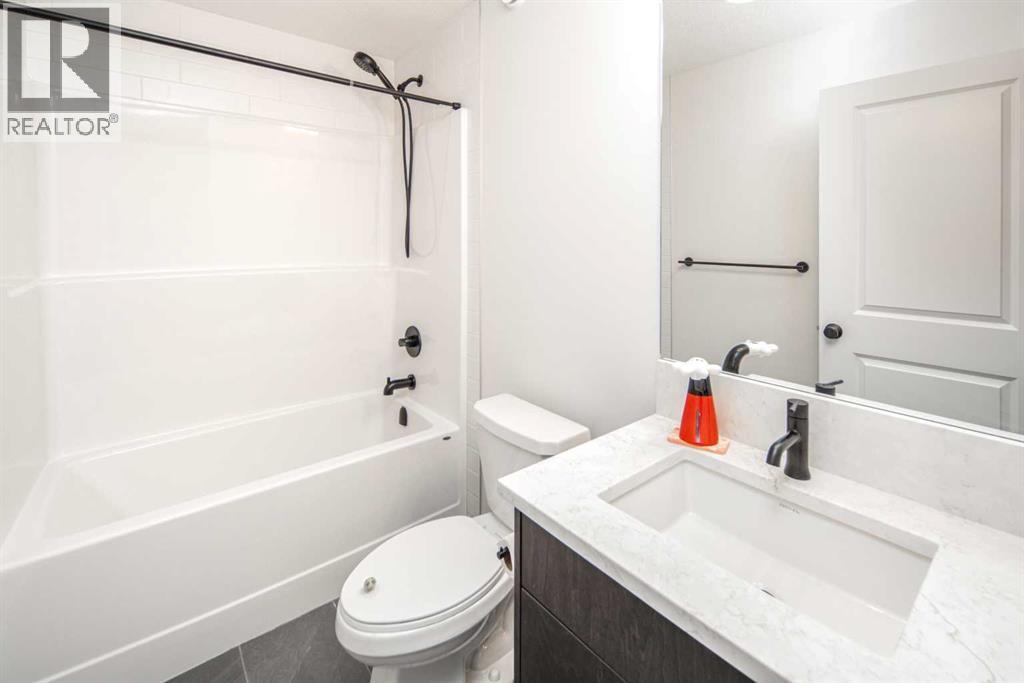 Single Family House for Sale in  Calhoun Hill NE Livingston Calgary 