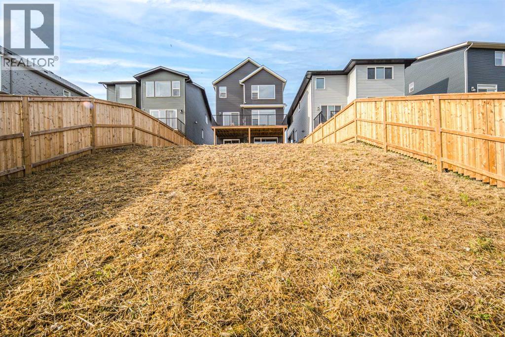 Single Family House for Sale in  Calhoun Hill NE Livingston Calgary 
