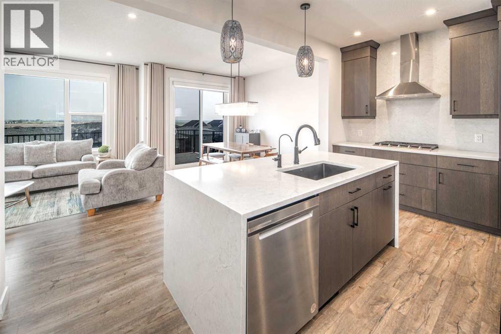 Single Family House for Sale in  Calhoun Hill NE Livingston Calgary 